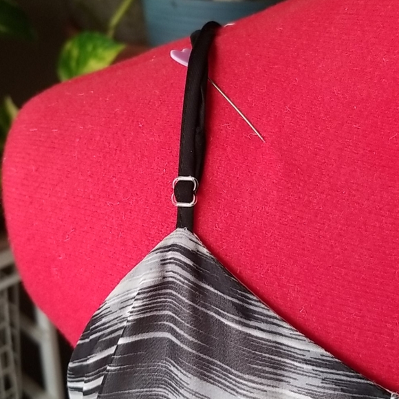 💣 Mac & Jac Strappy Tank💣 - Picture 2 of 6